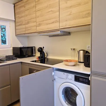 Viscount - Private Terrace Apartmán