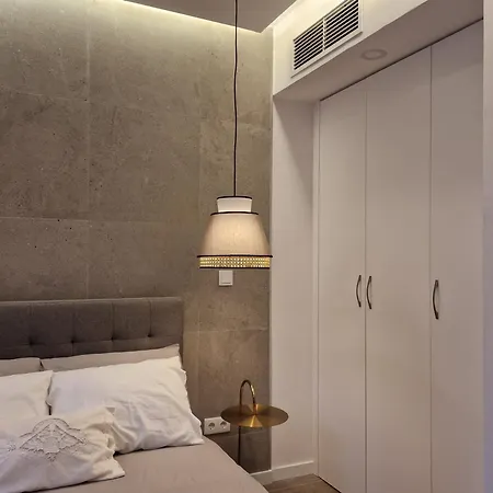 Viscount - Private Terrace Apartment