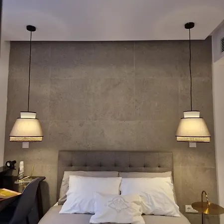 Viscount - Private Terrace