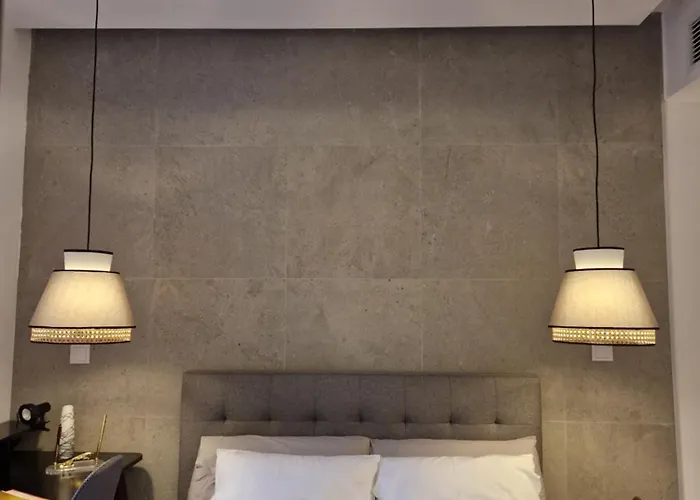 Viscount - Private Terrace